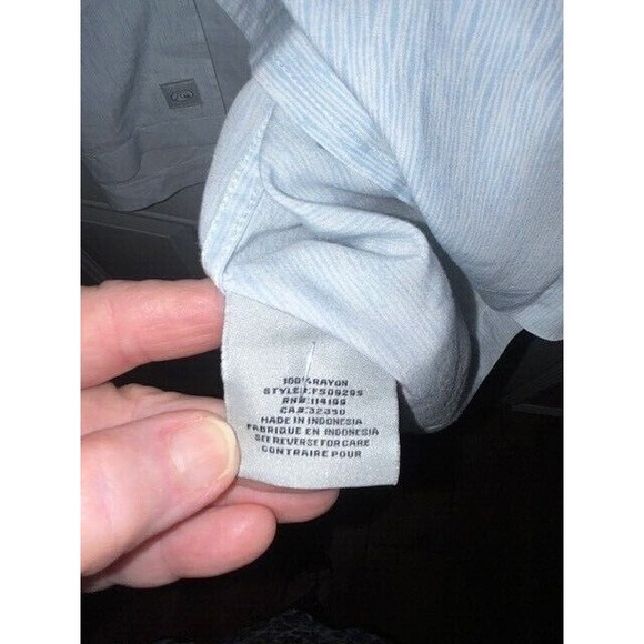 Quiksilver Edition Shirt Mens Size XXLT Comfort Fit Casual Blue Print fish EUC - Picture 7 of 9